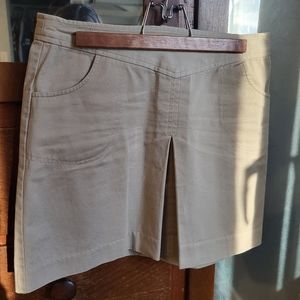 Khaki skirt. Banana Republic. Size 0.